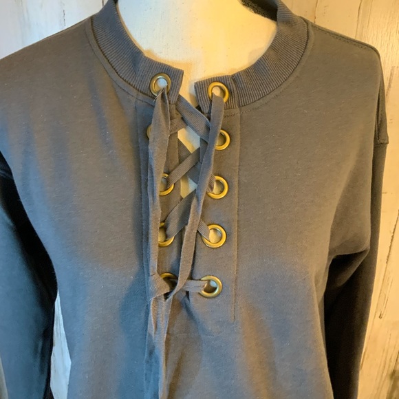 Blanc de blanc lace up the front sweatshirt. Size M. NWT - Picture 2 of 6